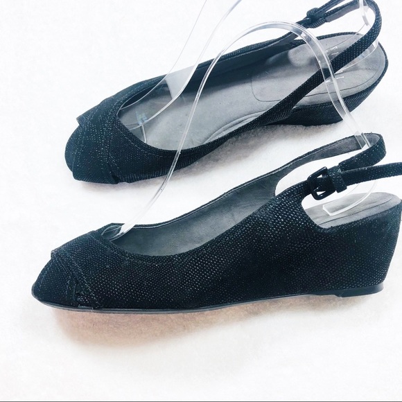 Stuart Weitzman black peep toe wedge sandals sz 8 - Picture 1 of 14